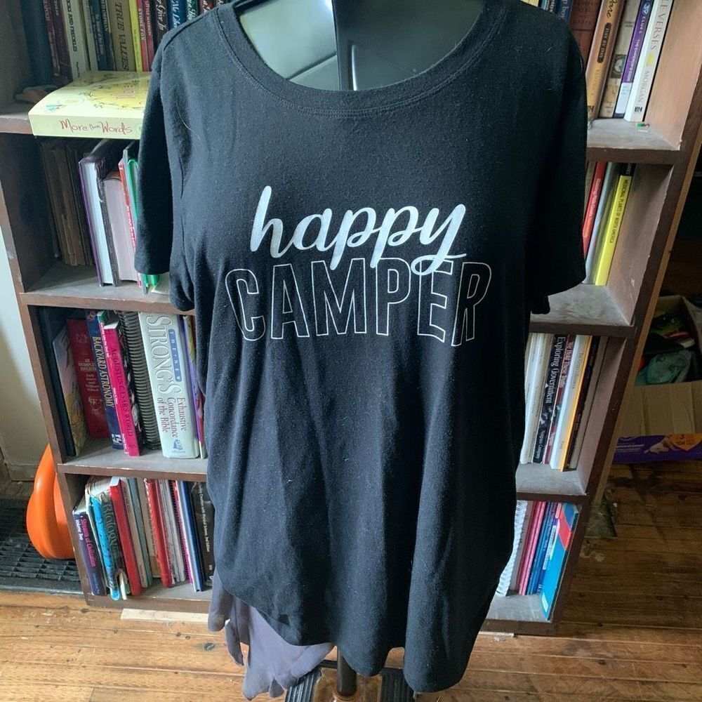 Torrid Happy Camper 2x slim fit black graphic tee